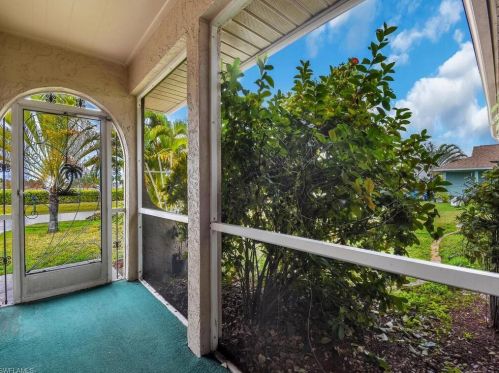 716 15th Ter, Cape Coral, FL 33909-1330