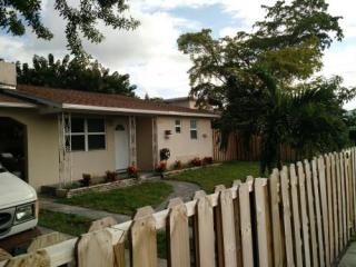 2131 Madison St, Hollywood, FL 33020-5308