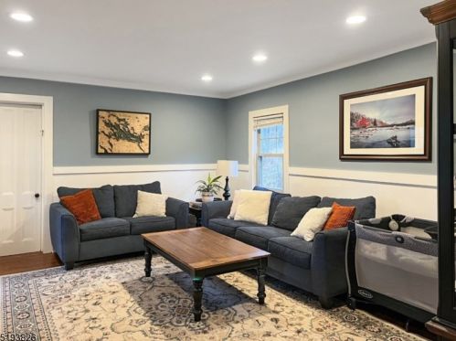 25 Vernoy Rd, Califon NJ  07830-3207 exterior