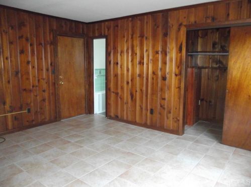 26 Logan Ln, Piscataway NJ  08854-5804 exterior