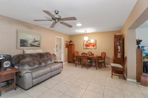 637 Oakmont Ave, Ruskin, FL 33573-5136