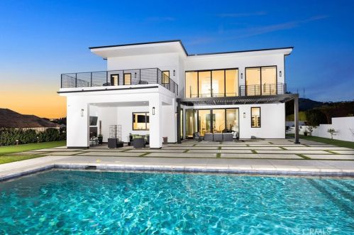 18852 Canyon Crest Dr, Orange CA 92861-2806 exterior