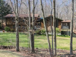 126 Thunder Lake Rd, Wilton, CT 06897-1335