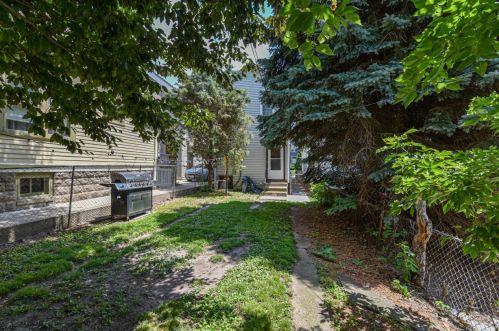 1841 Warren Ave, Milwaukee WI 53202-1638 exterior