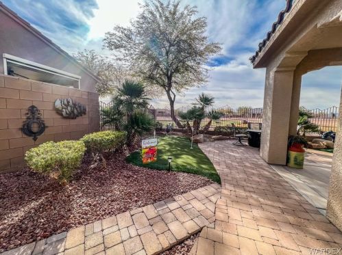 14 Torrey Pines Dr, Mohave Valley AZ  86440-8209 exterior