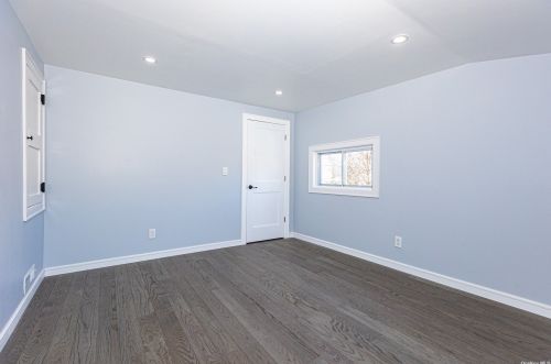 151 Reynolds Rd, West Islip NY  11795-2916 exterior