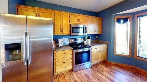 2009 Parkside St, Cologne, MN 55322-9099