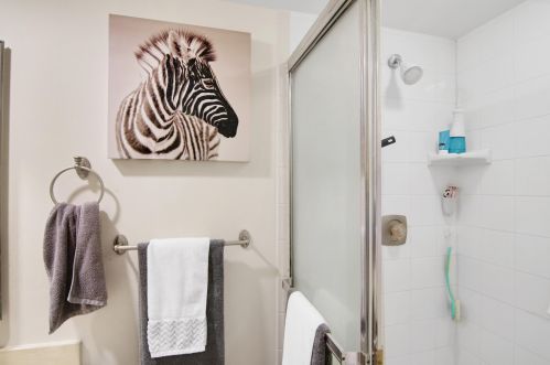 1622 16th Way, West Palm Beach FL  33407-6629 exterior