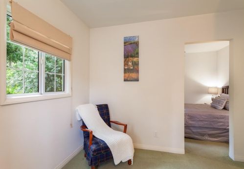 1873 Los Encinos Ave, Glendale CA  91208-2221 exterior