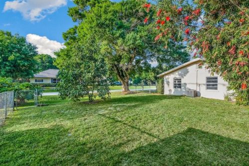 1171 27th Ave, Vero Beach FL  32960-4001 exterior
