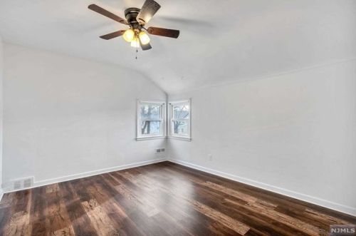 284 Howell Rd, Englewood NJ  07631-2106 exterior
