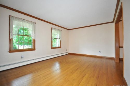 156 Carriage Way, Windsor CT 06095-2008 exterior