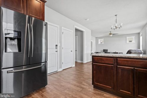 192 Winifred Dr, Hanover PA  17331 exterior