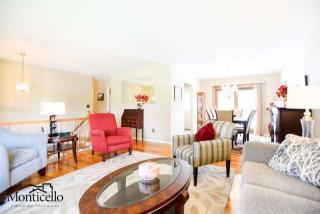 21 Jo Ann Ct, Albany, NY 12205-2510