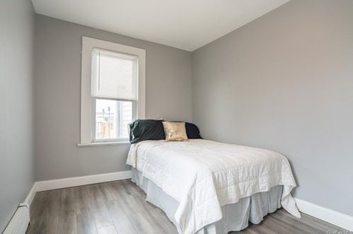 63 Entrance Way, Mahopac NY  10541-1328 exterior