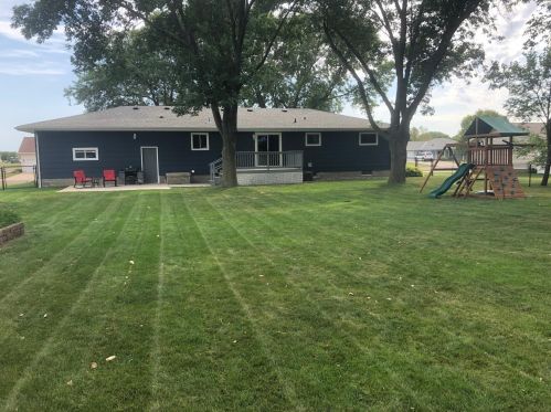 218 London Rd, Marshall, MN 56258-3073