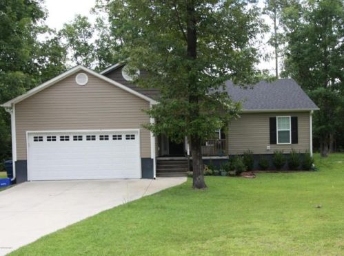 320 Sugarberry Ct, Jacksonville, NC 28540-8833