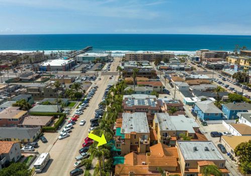 888 Felspar St, San Diego, CA 92109-2715