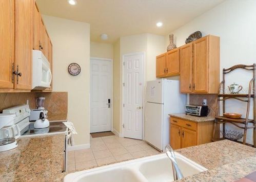 1413 Fairview Cir, Kissimmee FL  34747-6774 exterior