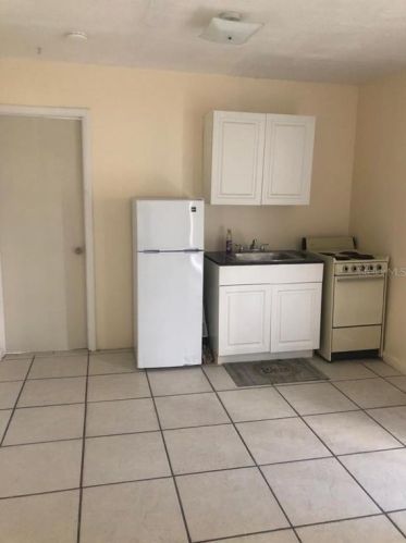 2330 Wydine Dr, Lakeland FL  33801-2773 exterior
