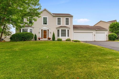3028 Copper Oaks Trl, Saint Paul, MN 55125-3991