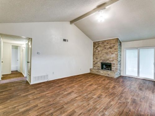 7029 Cleburne Rd, Fort Worth TX  76133-6307 exterior