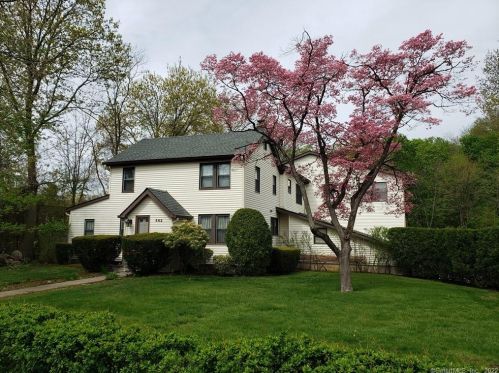 562 Hope St, Stamford, CT 06907-2722