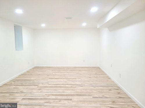 20 Kendall Blvd, Camden NJ  08107-1512 exterior