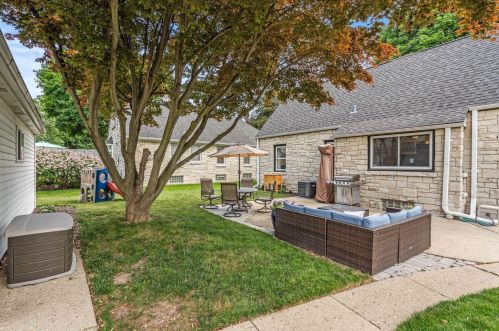 2854 Lefeber Ave, Milwaukee WI 53210-1142 exterior