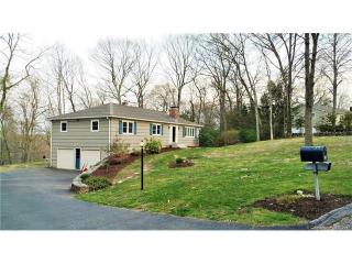 35 Spruce Hill Rd, Huntington, CT 06484-1910