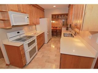 171 County Road F, Saint Paul, MN 55127-6933