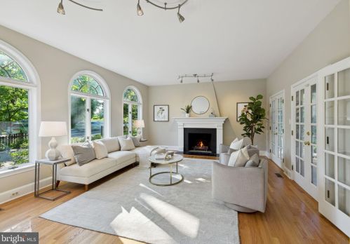 444 Great Falls St, Falls Church VA  22046-2608 exterior