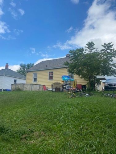 1034 Rose Ave, New Castle, PA 16101-4336