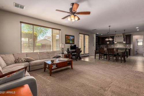 1958 Sunnyvale Ave, Gilbert AZ  85295-9089 exterior