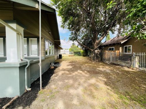 1040 D St, San Bernardino CA  92410-3522 exterior