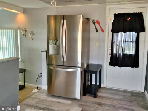 4 Oak Dr, Erial NJ  08081-1808 exterior