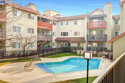 1318 B St, Hayward, CA 94541-2944