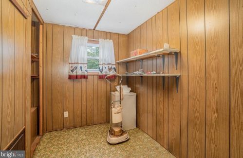 212 Stonehouse Rd, Carlisle PA  17015-9429 exterior