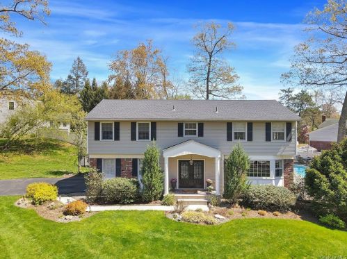100 Morristown Dr, Orangeburg, NY 10962-2713