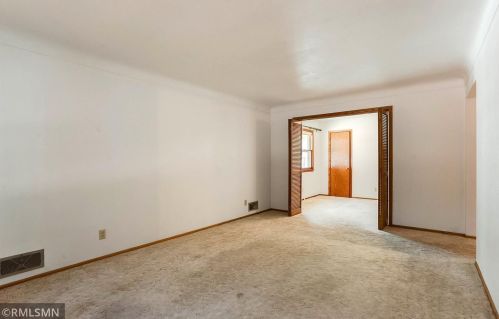 1260 Clarence St, Saint Paul, MN 55106-2062