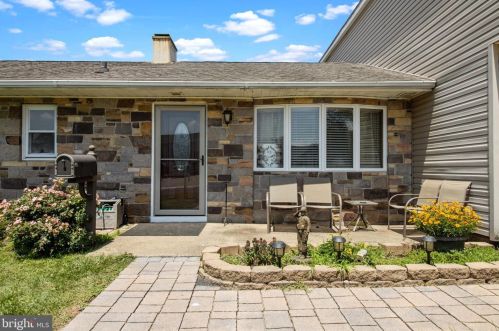 715 Auburn Rd, Fairless Hills, PA 19030-2436