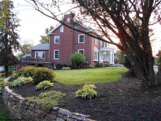 1173 Lions Ave, Morgantown, WV 26505-2216