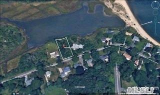 705 Bay Shore Rd, Greenport, NY 11944-2719