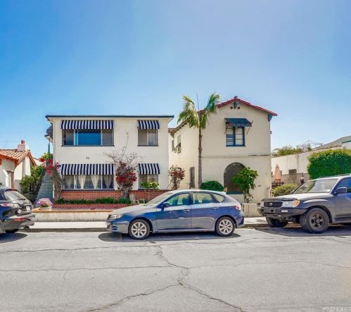 70 Roycroft Ave, Long Beach CA  90814-1822 exterior