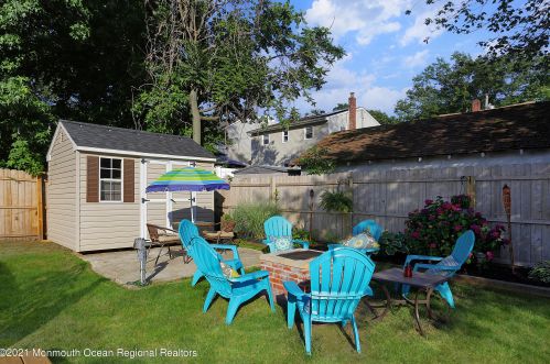 458 Center Ave, Middletown NJ  07748-5369 exterior