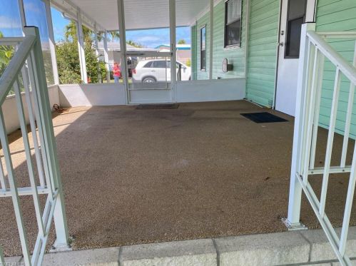 7280 Ladyfish Dr, Saint James City FL  33956-2745 exterior