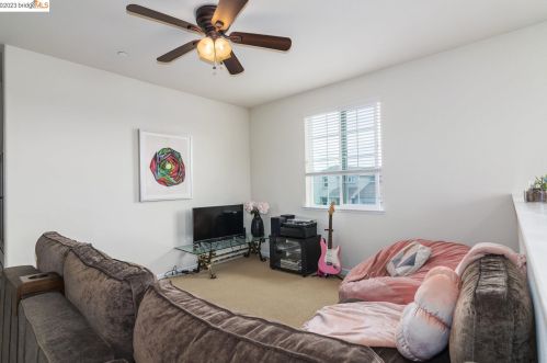 415 Sonnet Ct, Oakley CA  94561-5087 exterior