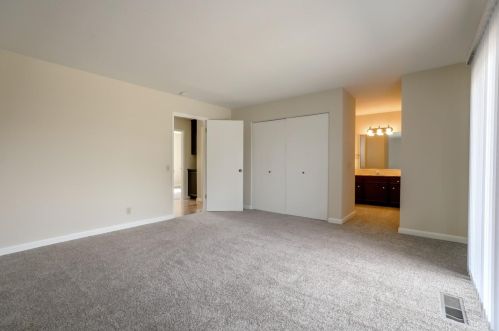 121 Marks Dr, Hollister CA  95023-6319 exterior