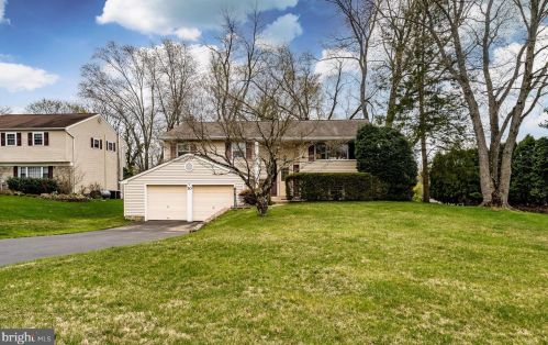 30 Lee Rd, Norristown, PA 19403-2044
