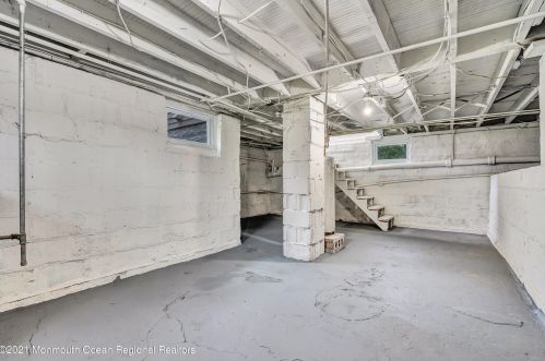 226 Davis Ave, Lacey NJ  08731-3519 exterior